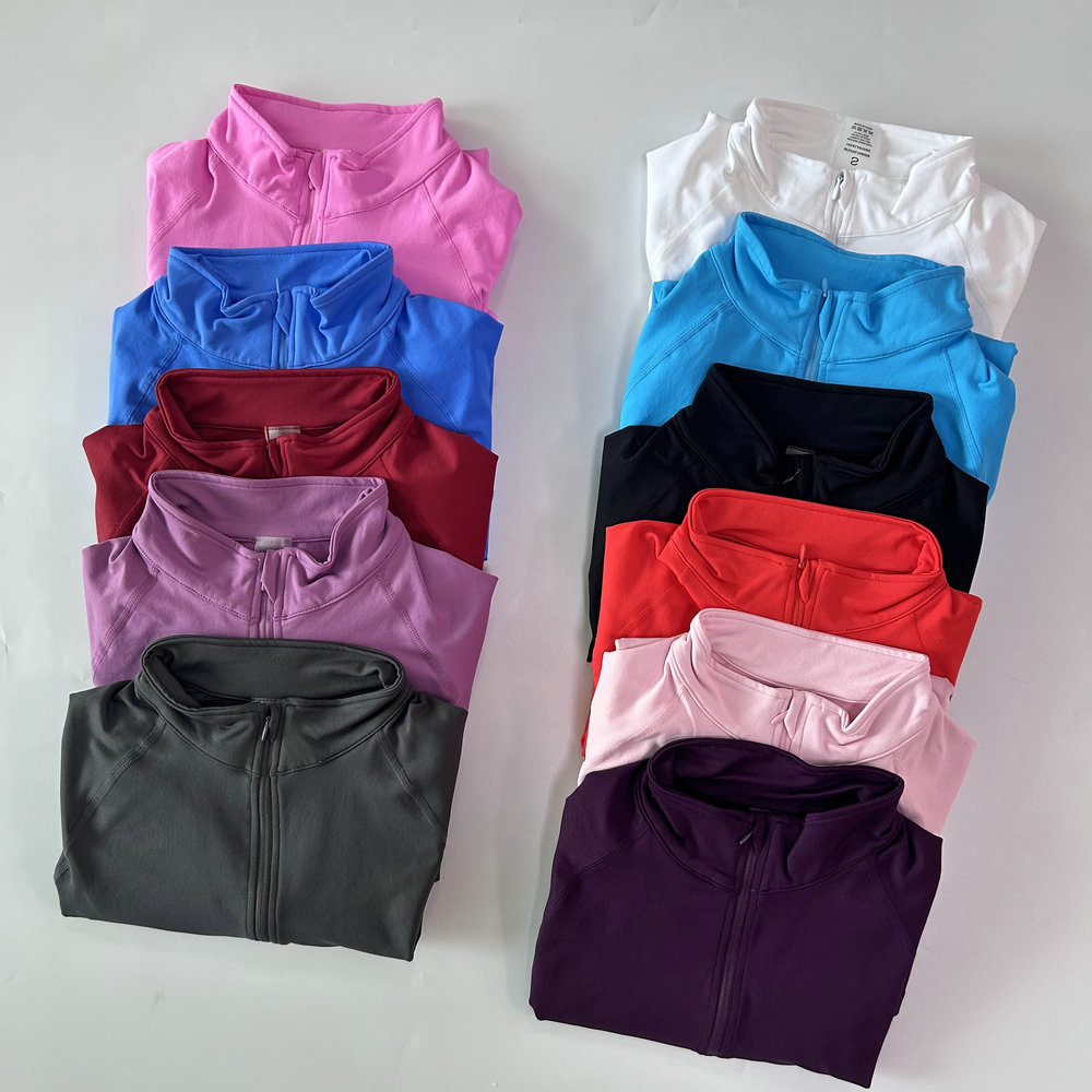 Chaqueta de yoga sin logo con  - Fitness & Nutrition Lab reseña y precio